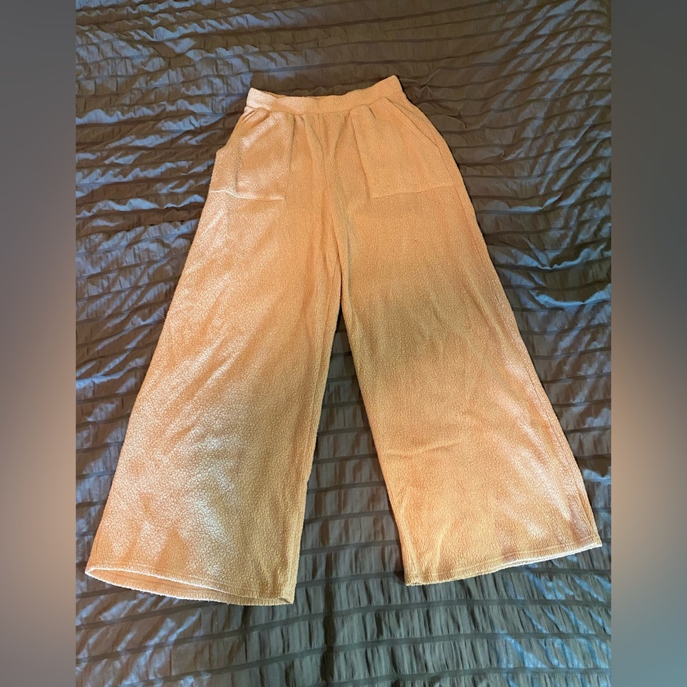 Wide leg, soft, sweatpants